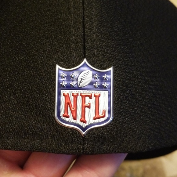 Atlanta Falcons hat - Picture 5 of 8